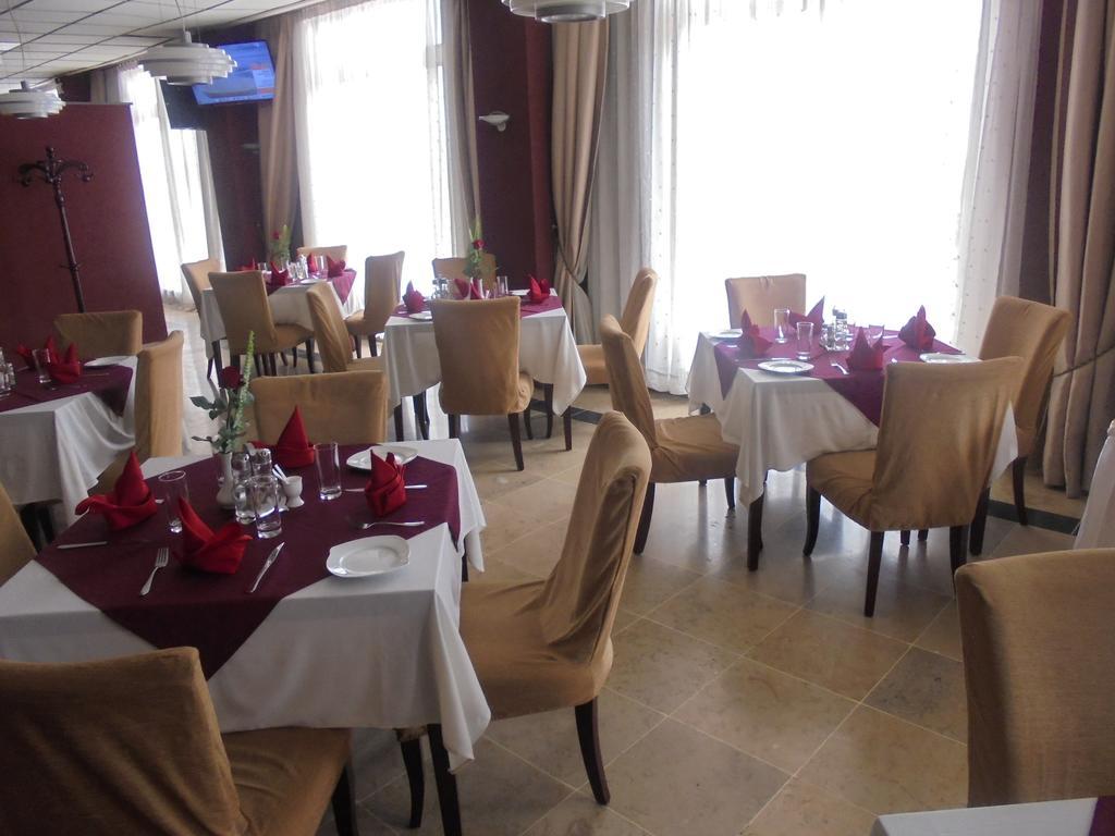 Soramba Hotel Business Plc Addis Ababa Exterior foto
